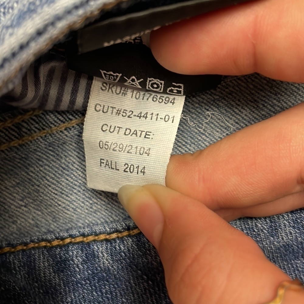 Torrid premium boyfriend jeans - Picture 7 of 9